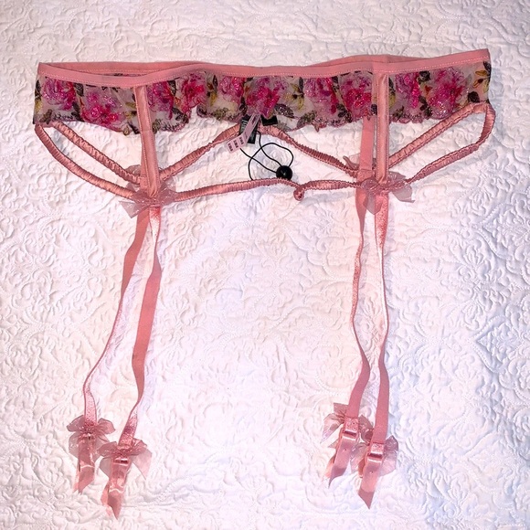 FOR LOVE & LEMONS Blushing Rose Garter Belt - Picture 7 of 9